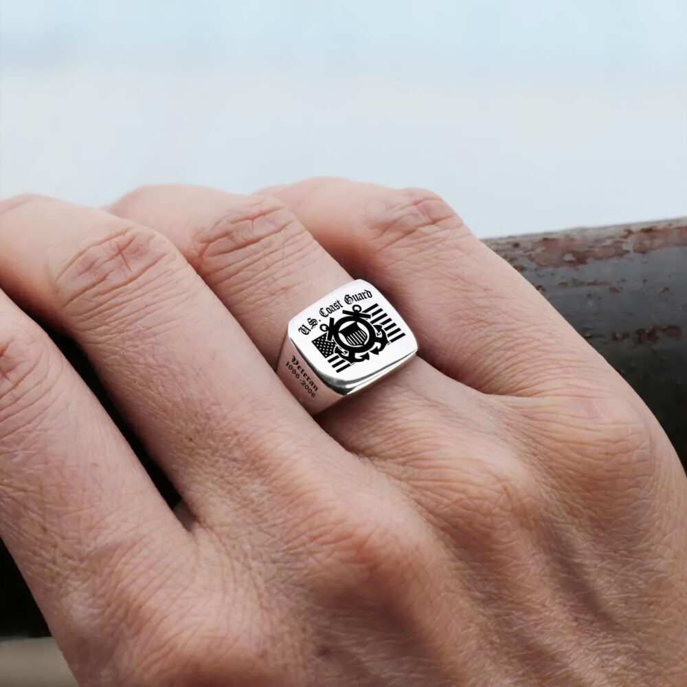US Coast Guard, E 4 Gold - Engraved Men's Ring - Image 6