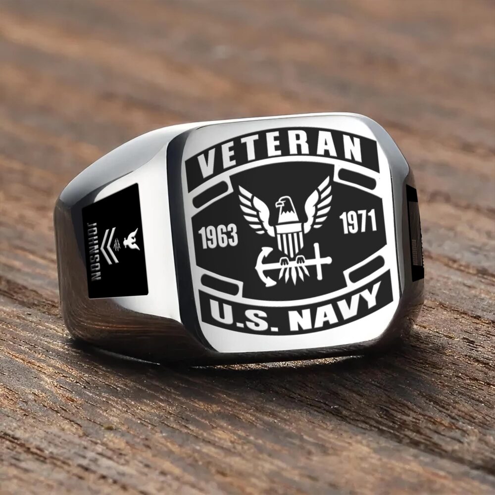 US Navy, E 3 Red - Engraved Men's Ring - Image 3