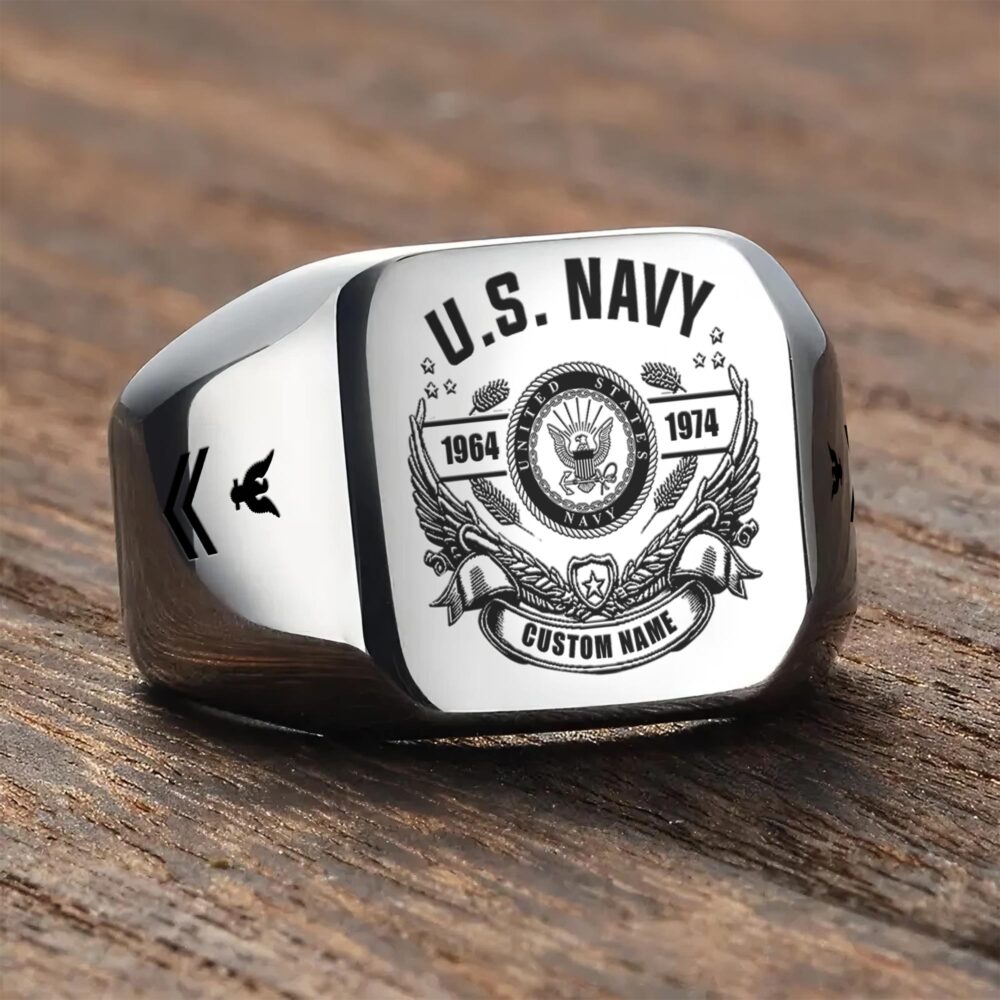 US Navy, E 4 Red - Engraved Men's Ring - Image 3