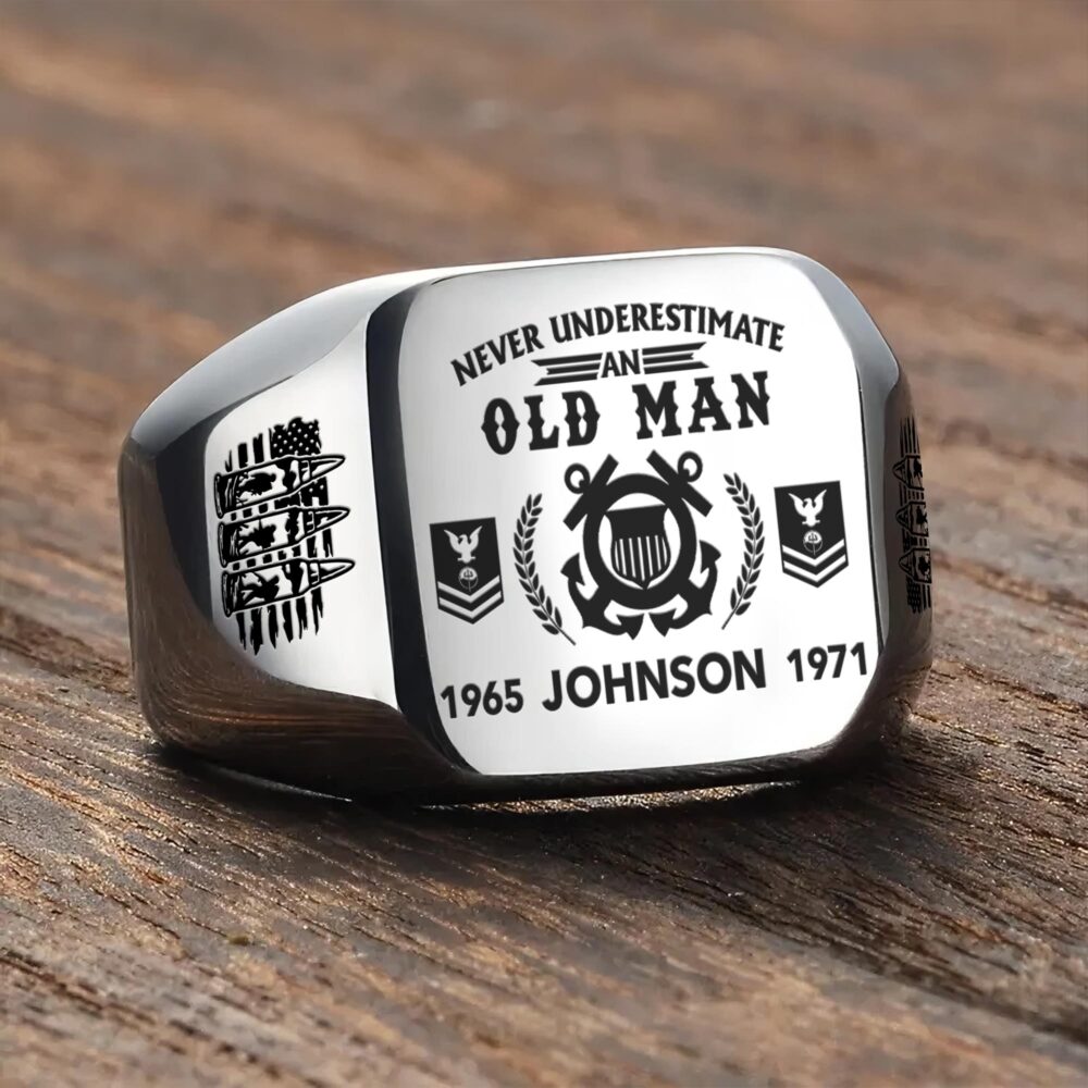 US Coast Guard, E 3 Red - Engraved Men's Ring - Image 3