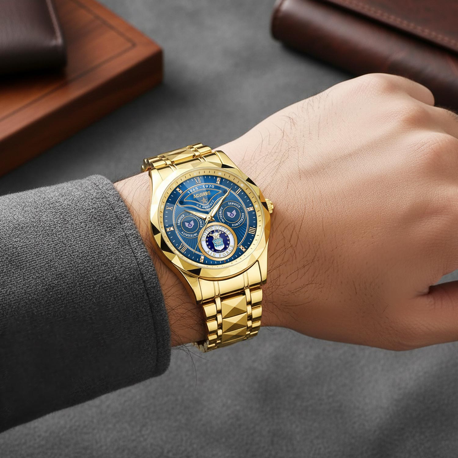 US Air Force, E 2 Air Force Airman - Diamond-Cut Bezel Watch - Image 5