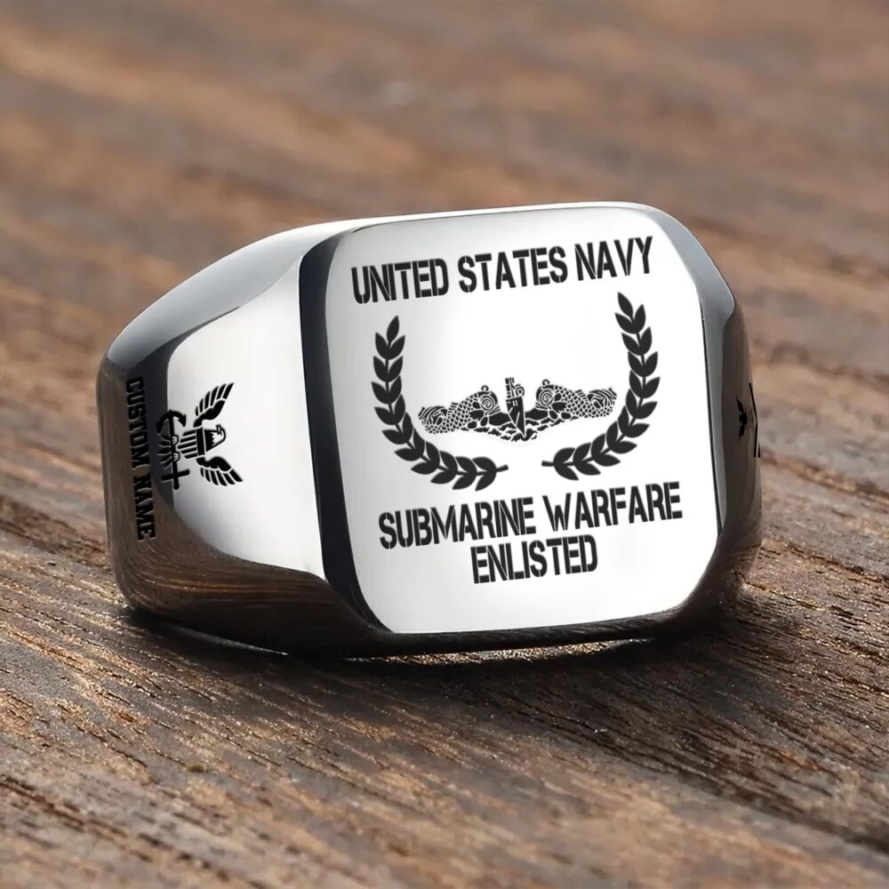 Navy Badge, E 8 Gold - Engraved Men's Ring - Image 3