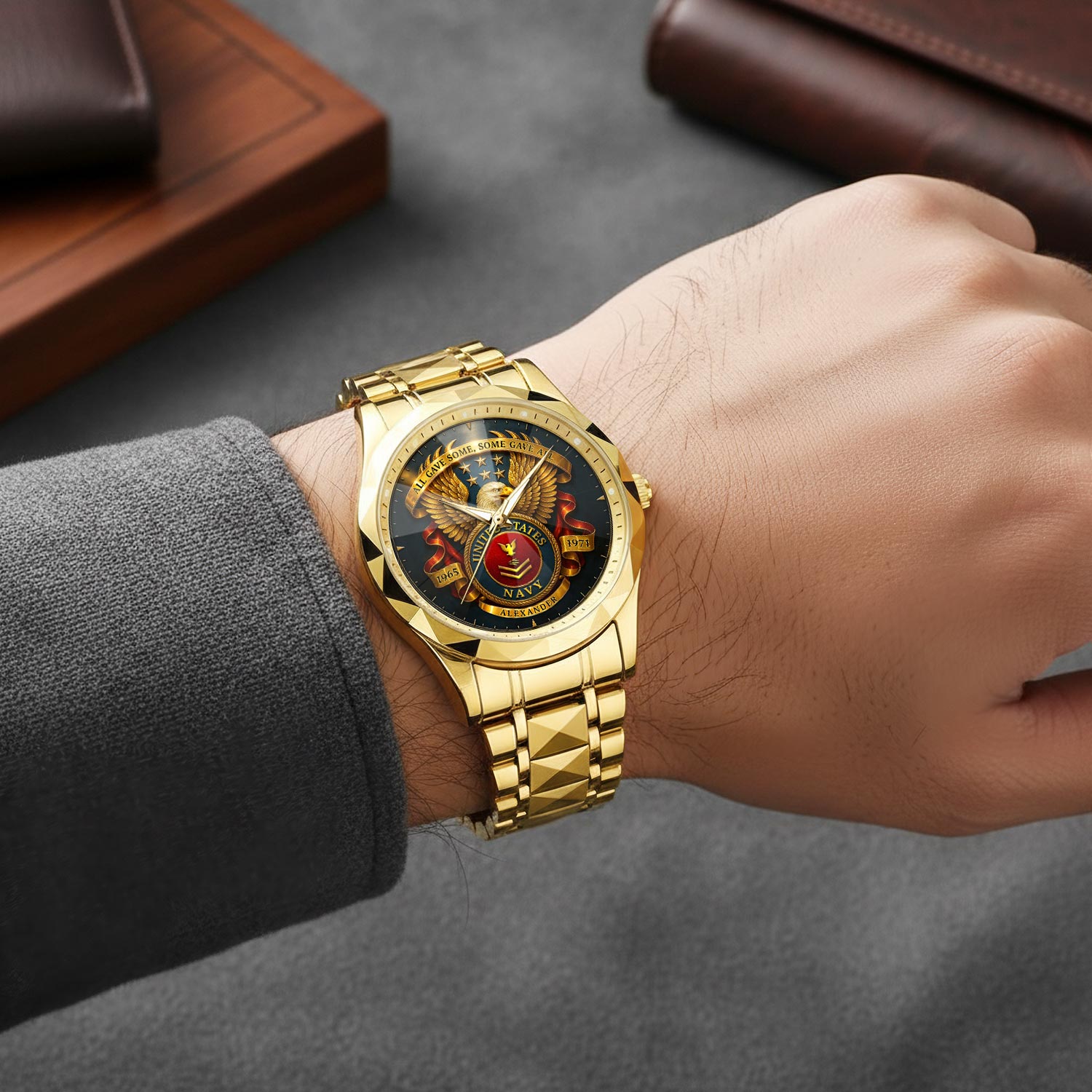 US Navy, E 4 Gold - Diamond-Cut Bezel Watch - Image 5